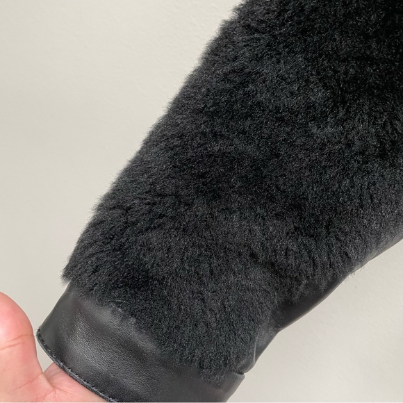 What goes around comes around leather shearling jacket size medium - Picture 9 of 9